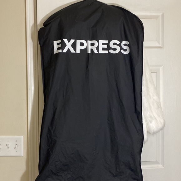 Express White Faux Fur Coat - Picture 5 of 6